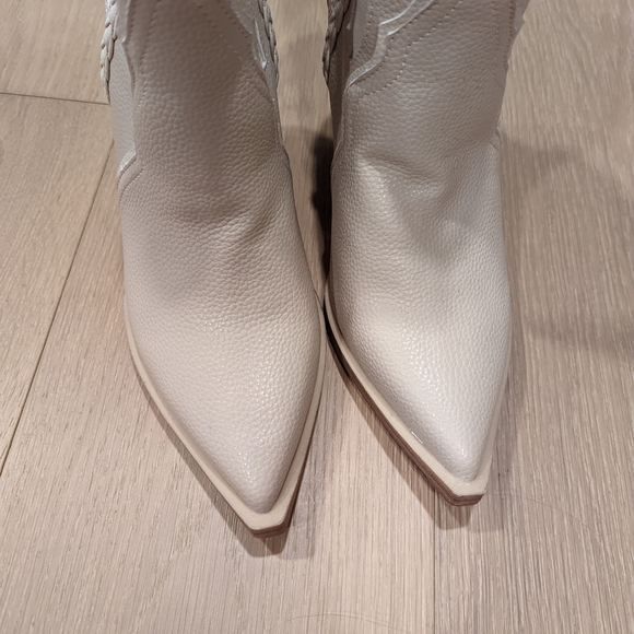Women's Cream Western Ankle Boots - Picture 6 of 16
